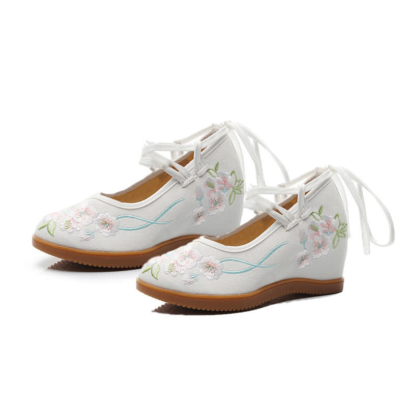 Vintage Blossom Embroidery Flats Shoes