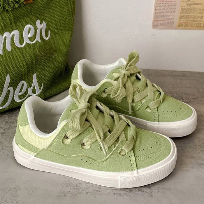 Hellgrüne Skater-Sneakers