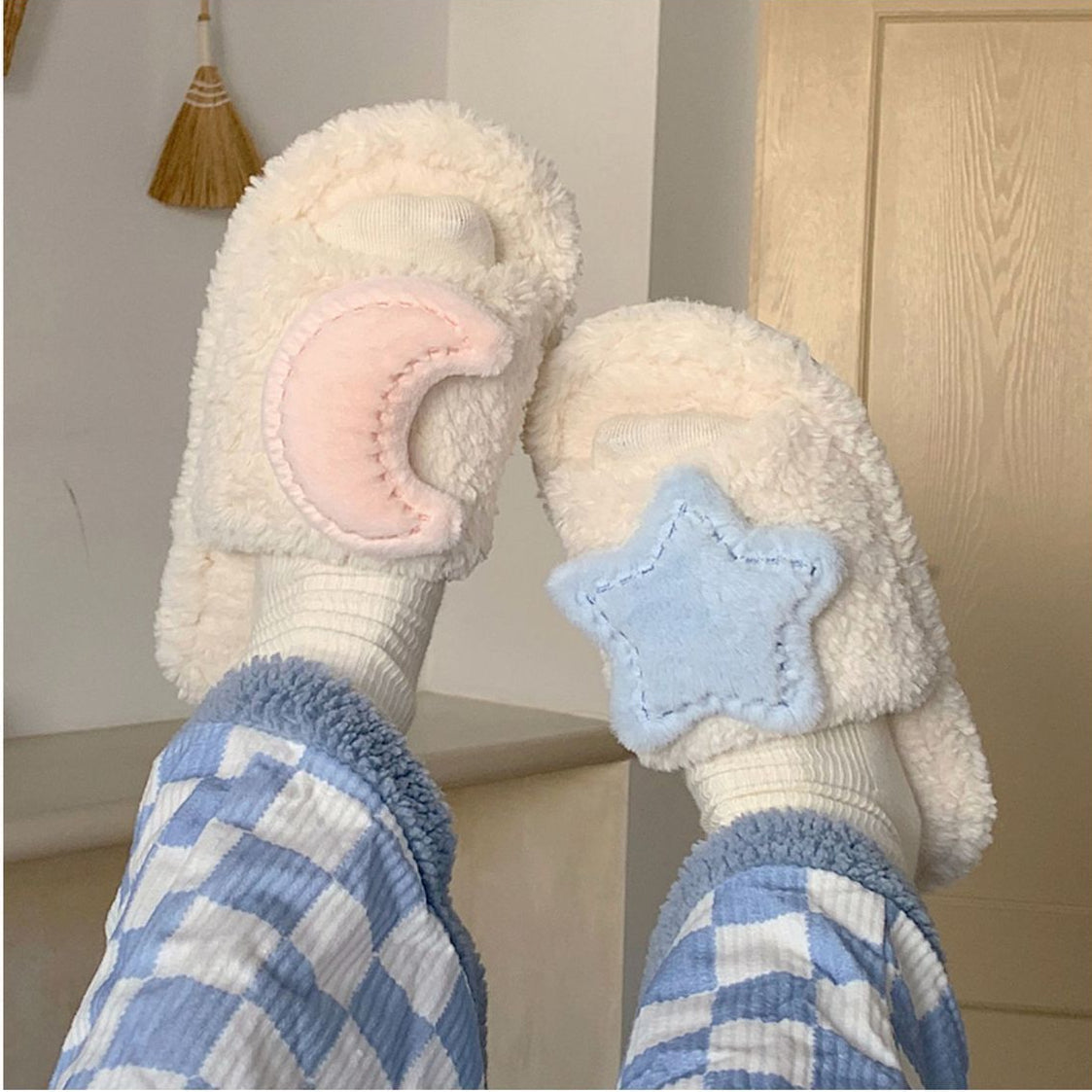 Cute Moon Star Plush Cotton Slippers MK19176