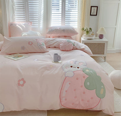 Parure de lit quatre pièces Strawberry Rabbit