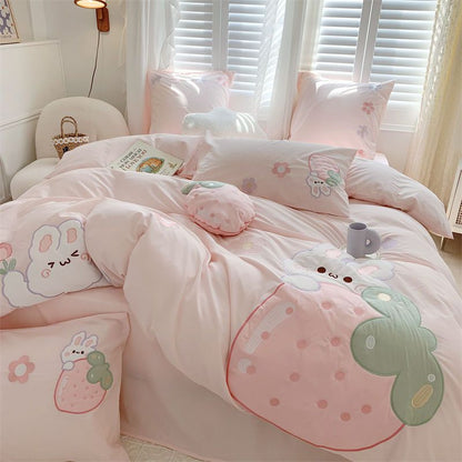 Parure de lit quatre pièces Strawberry Rabbit