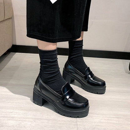 Mocassins à talon épais et plateforme unis BH24