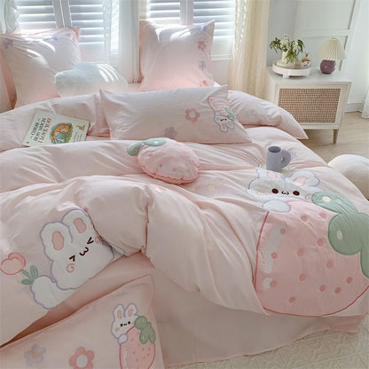 Parure de lit quatre pièces Strawberry Rabbit