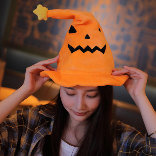 Citrouille d'Halloween amusante et chapeau de sorcière